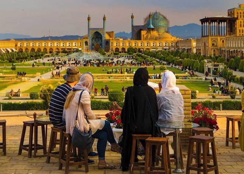 چگونه از صنعت گردشگری در دنیا عقب نیفتیم؟